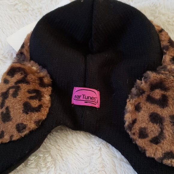 NWT Black Hat w/ Headphones 🎧 - Picture 3 of 3